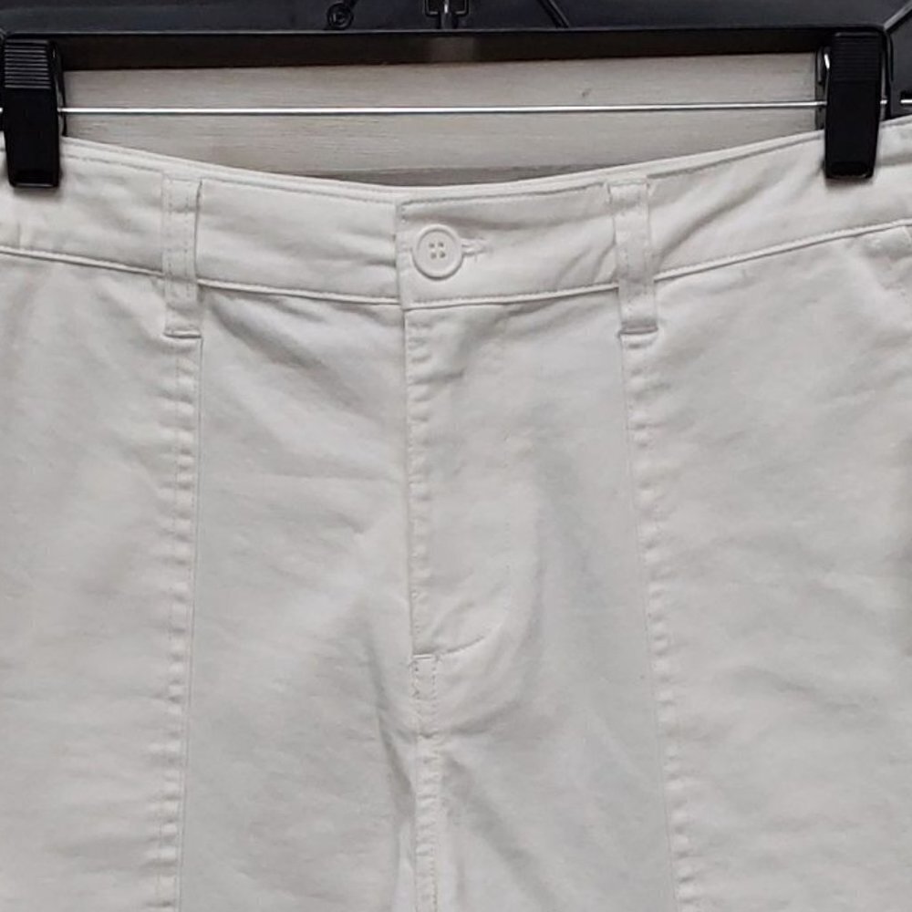 Utilitarian Short | Redy | 14 - Picture 4 of 13